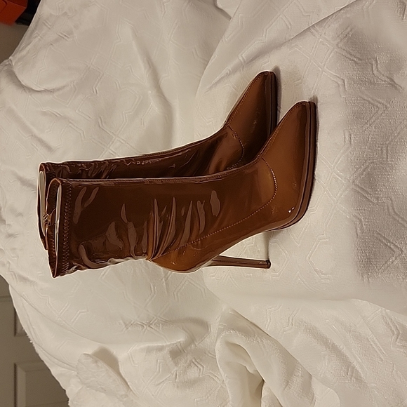 Shoedazzle Camel Booties BRAND NEW - Picture 2 of 8
